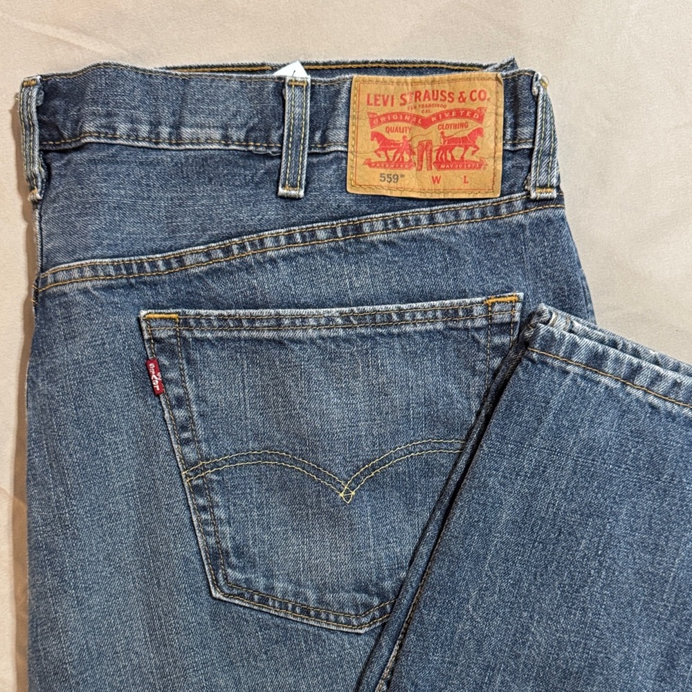 Levi's 559 Classic Blue Jeans 44 x 32